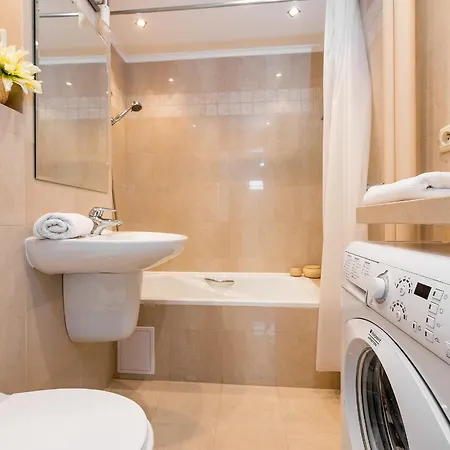 P&o Grzybowska Ii Apartman